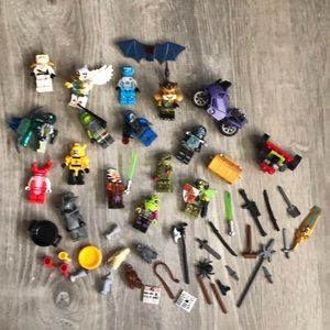 LEGO Mini Figures & Accessories